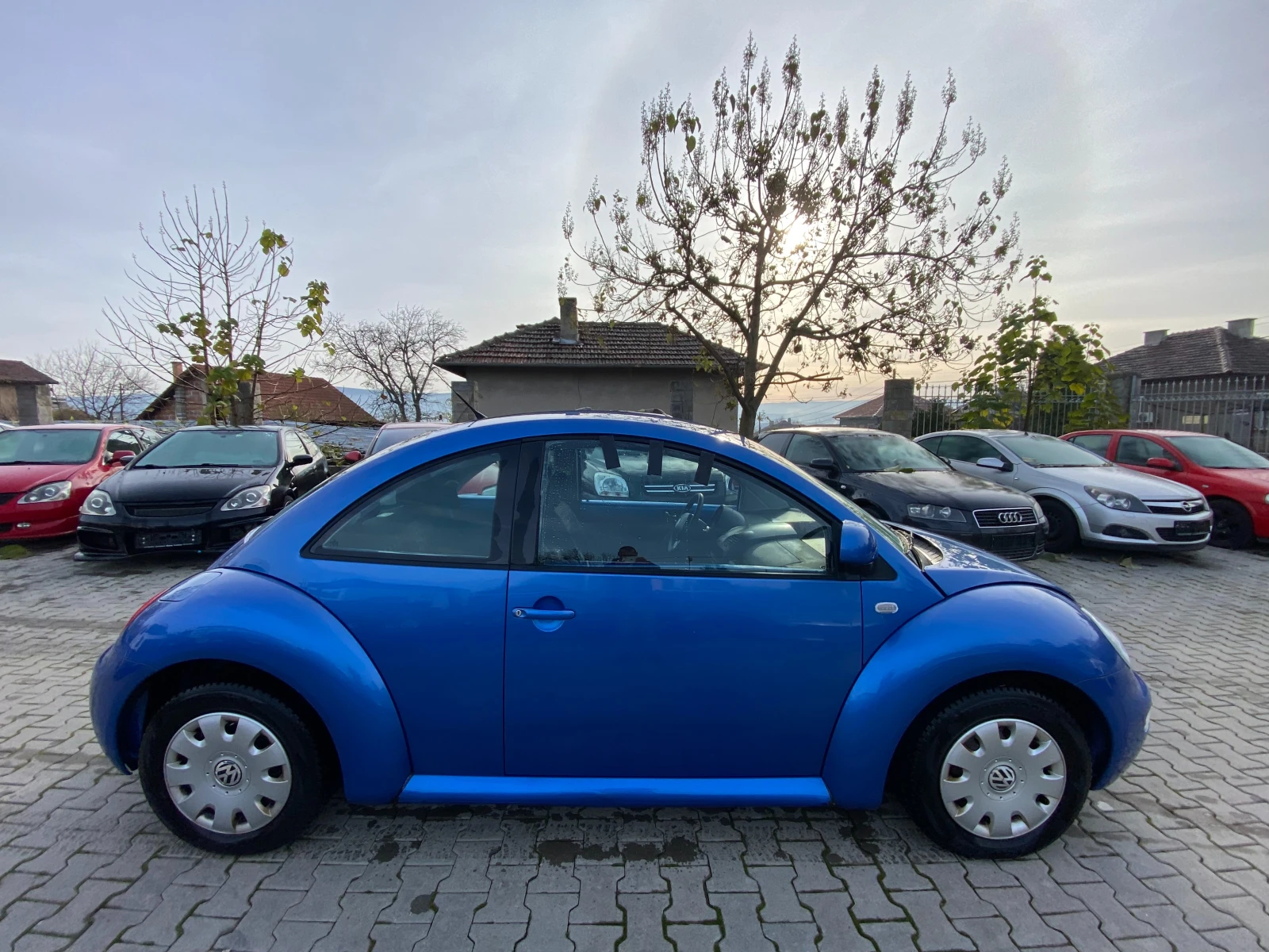 VW Beetle 2.0 115 к.с - изображение 5