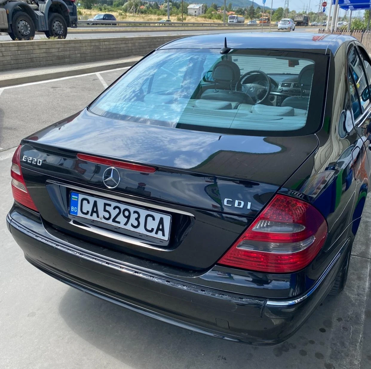 Mercedes-Benz E 220  - изображение 5