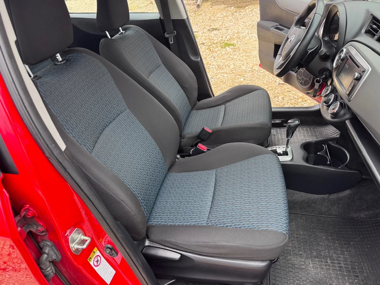 Toyota Yaris 1.33i ��������� 93400�� | Mobile.bg � ����������� 11