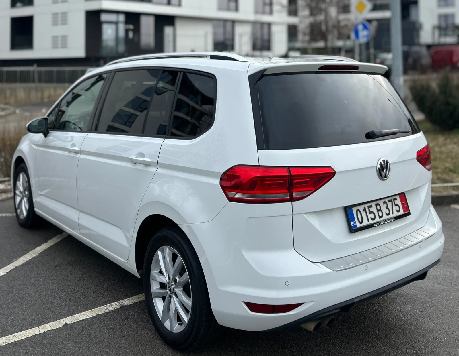 VW Touran DSG* Масаж* Панорама* FULL LED - изображение 10