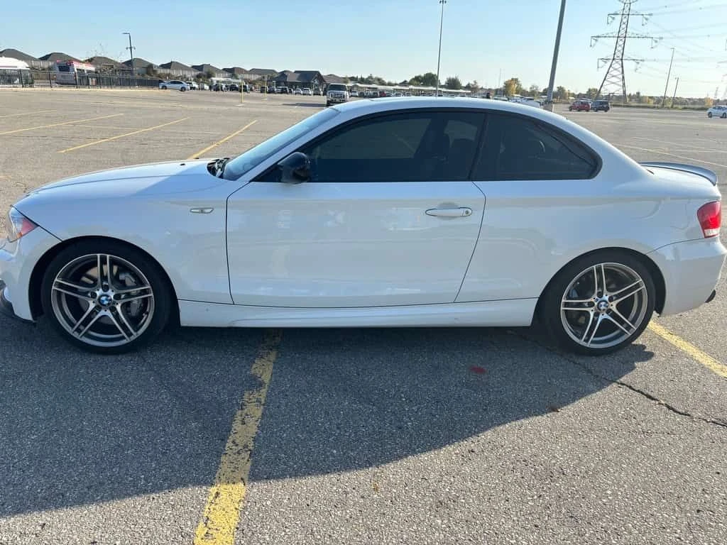 BMW 135 * 2dr Cpe 135i * CARFAX * ЦЕНА ДО БГ - изображение 3