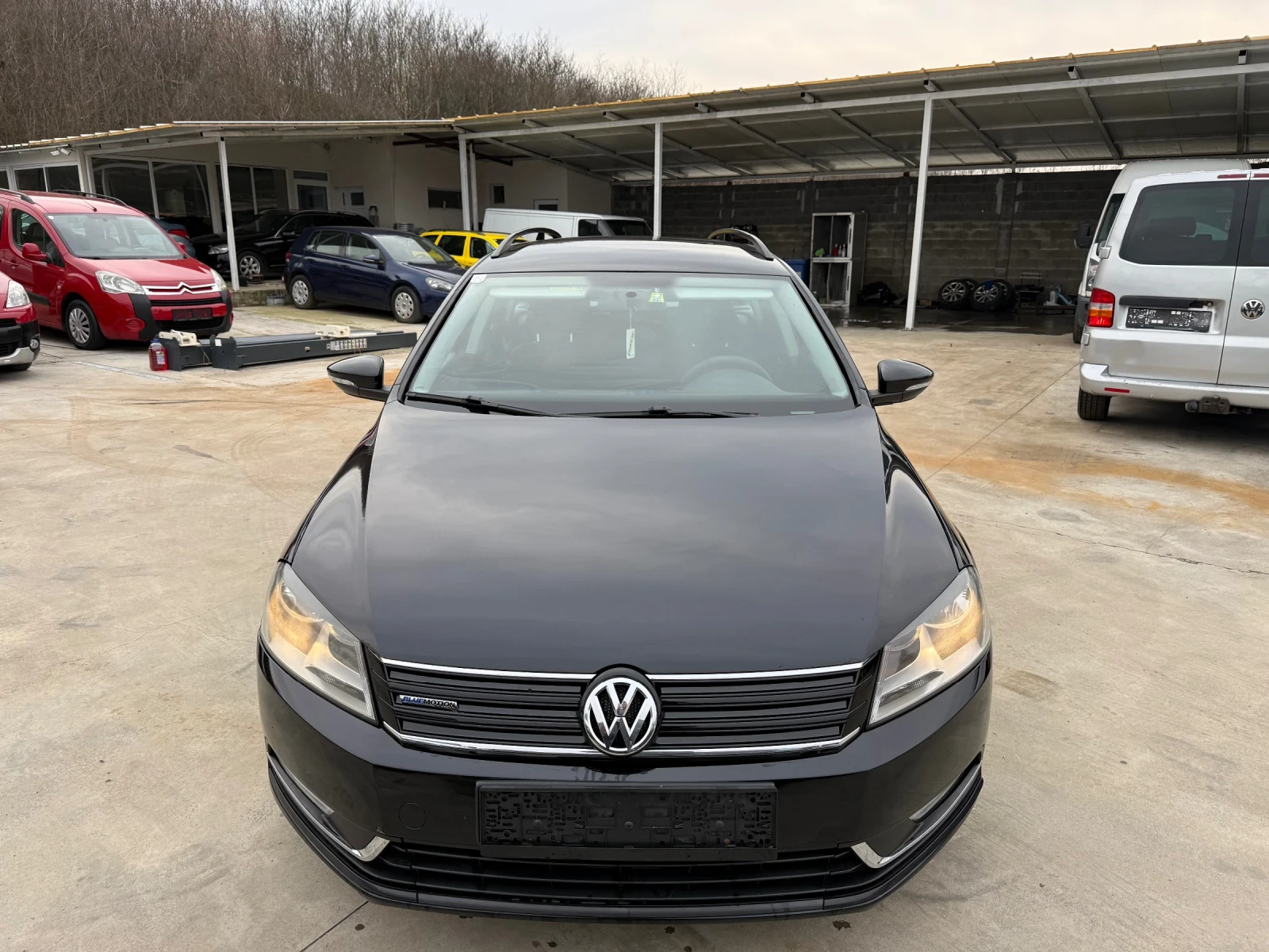 VW Passat 1.6TDI РЕАЛНИ КИЛОМЕТРИ, снимка 2 - Автомобили и джипове - 53725195