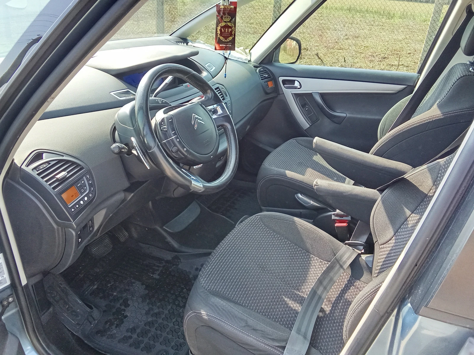 Citroen Grand C4 Picasso  - изображение 8