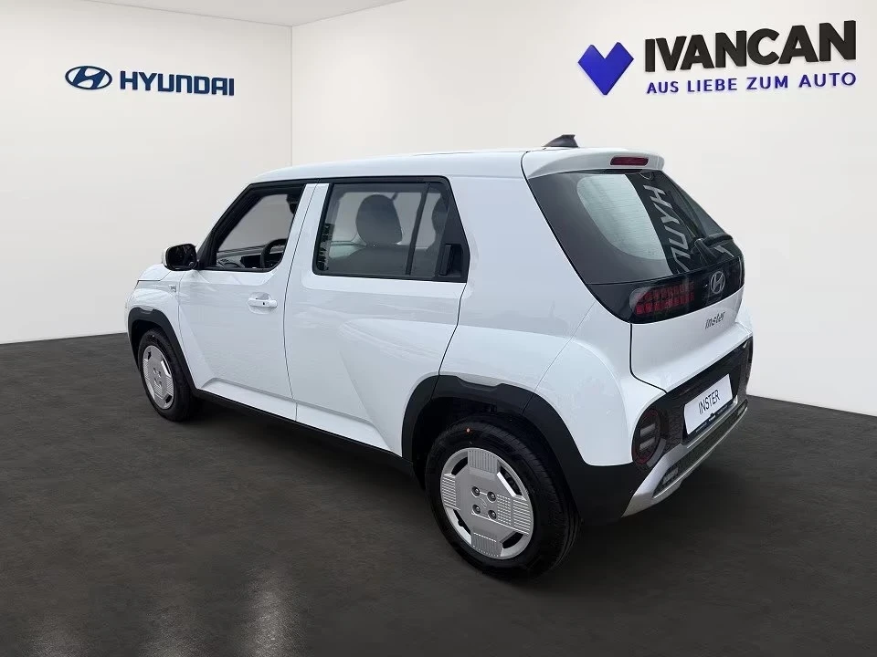 Hyundai Inster 42kWh DISTRONIC LED NAVI Heat Pump Keyless, снимка 4 - Автомобили и джипове - 54165925