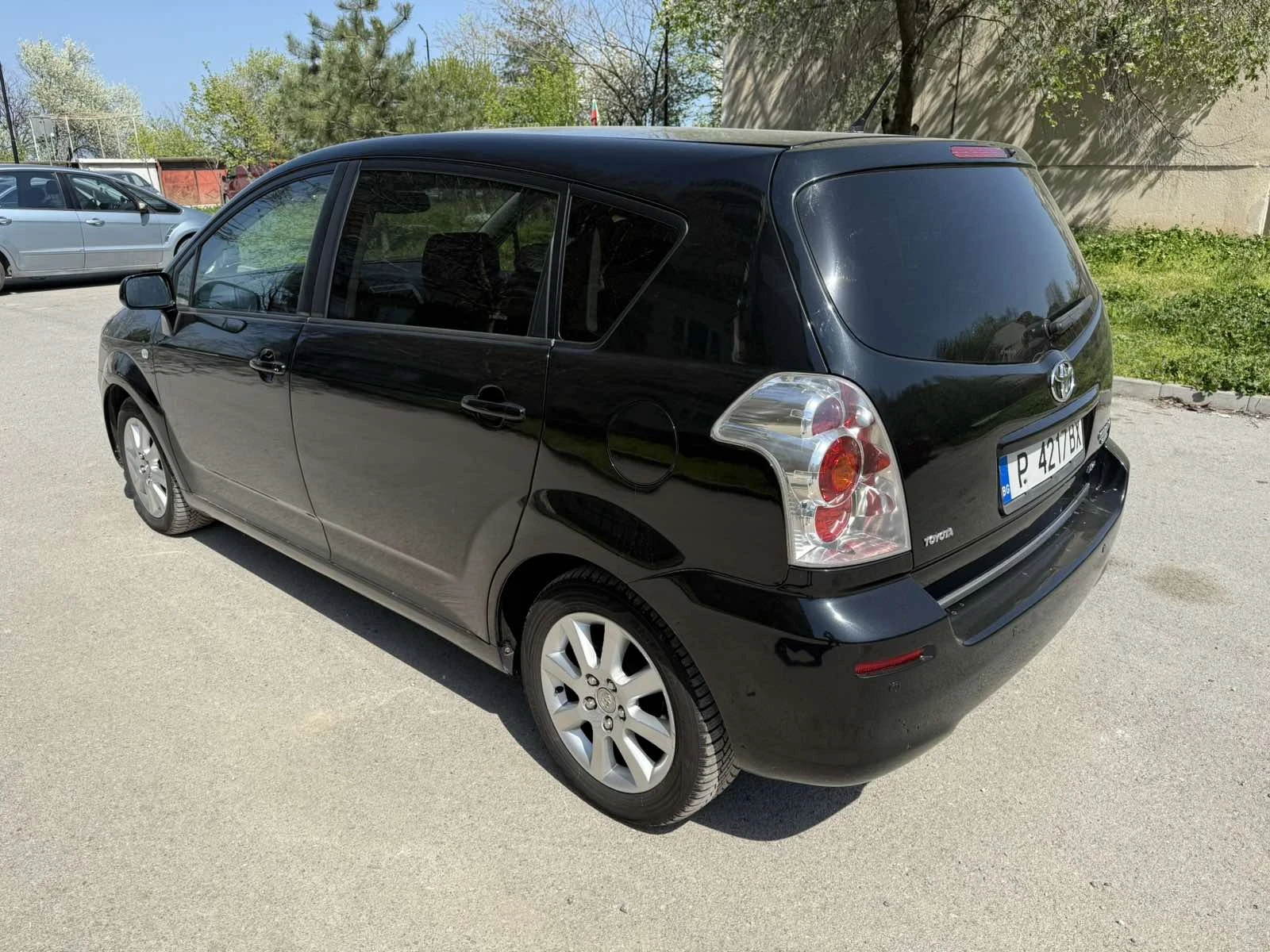 Toyota Corolla verso 2.2 D4D 136, снимка 4 - Автомобили и джипове - 54228212