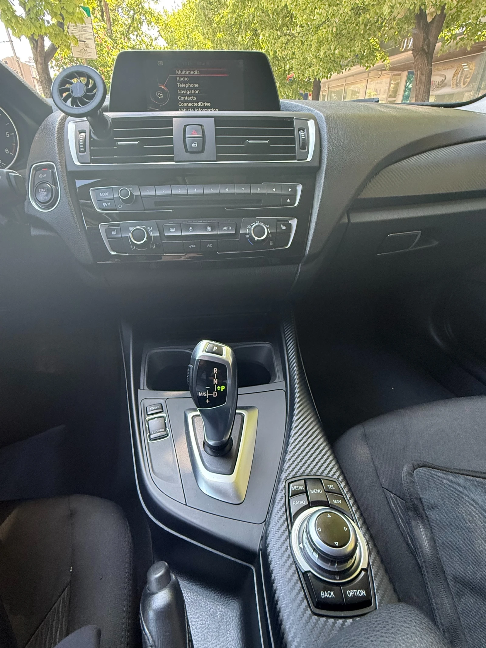 BMW 118 F20 FACELIFT, снимка 7 - Автомобили и джипове - 54441296
