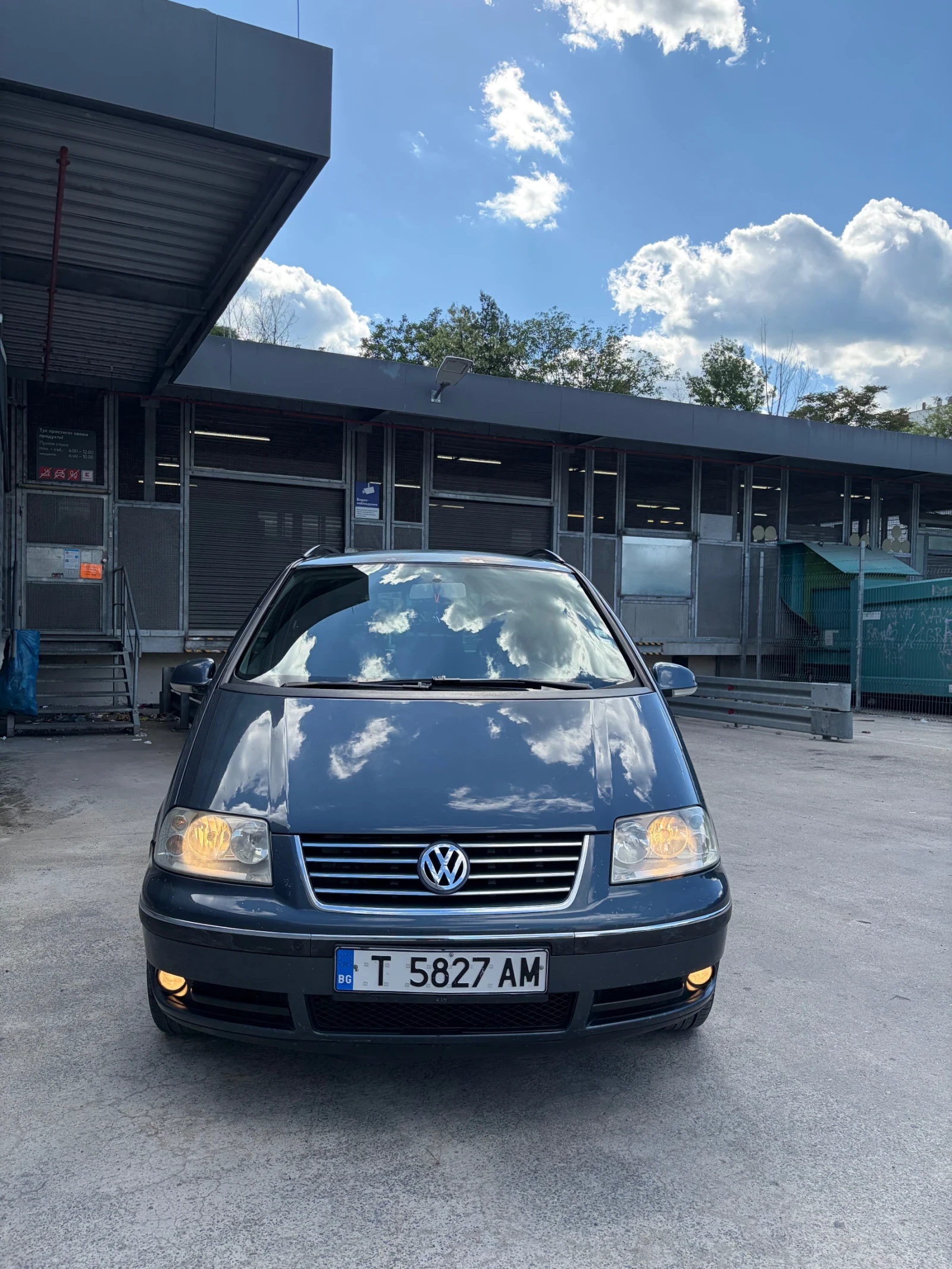 VW Sharan 1.9 TDI 131 , снимка 2 - Автомобили и джипове - 54713257