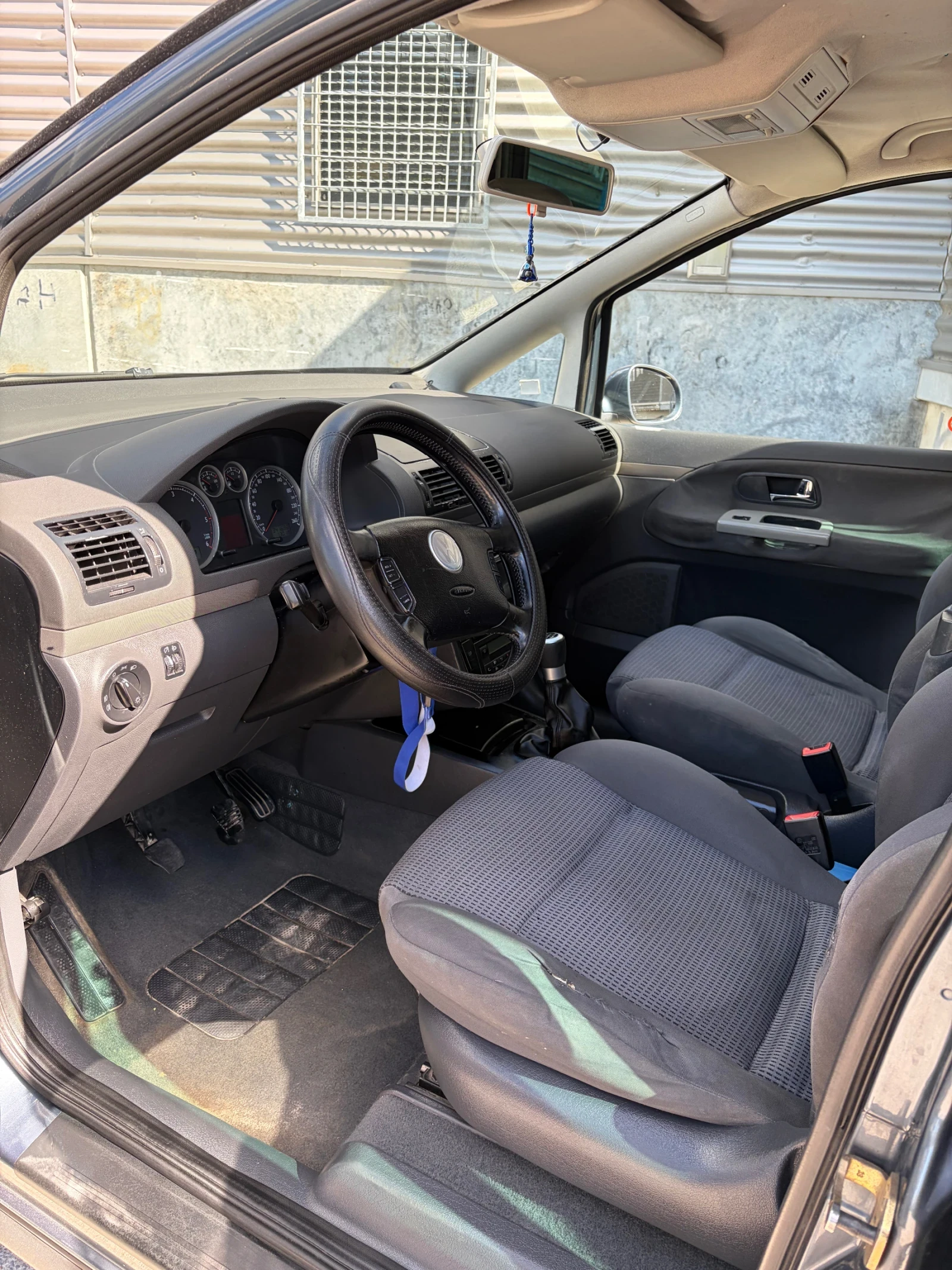 VW Sharan 1.9 TDI 131 , снимка 9 - Автомобили и джипове - 54713257