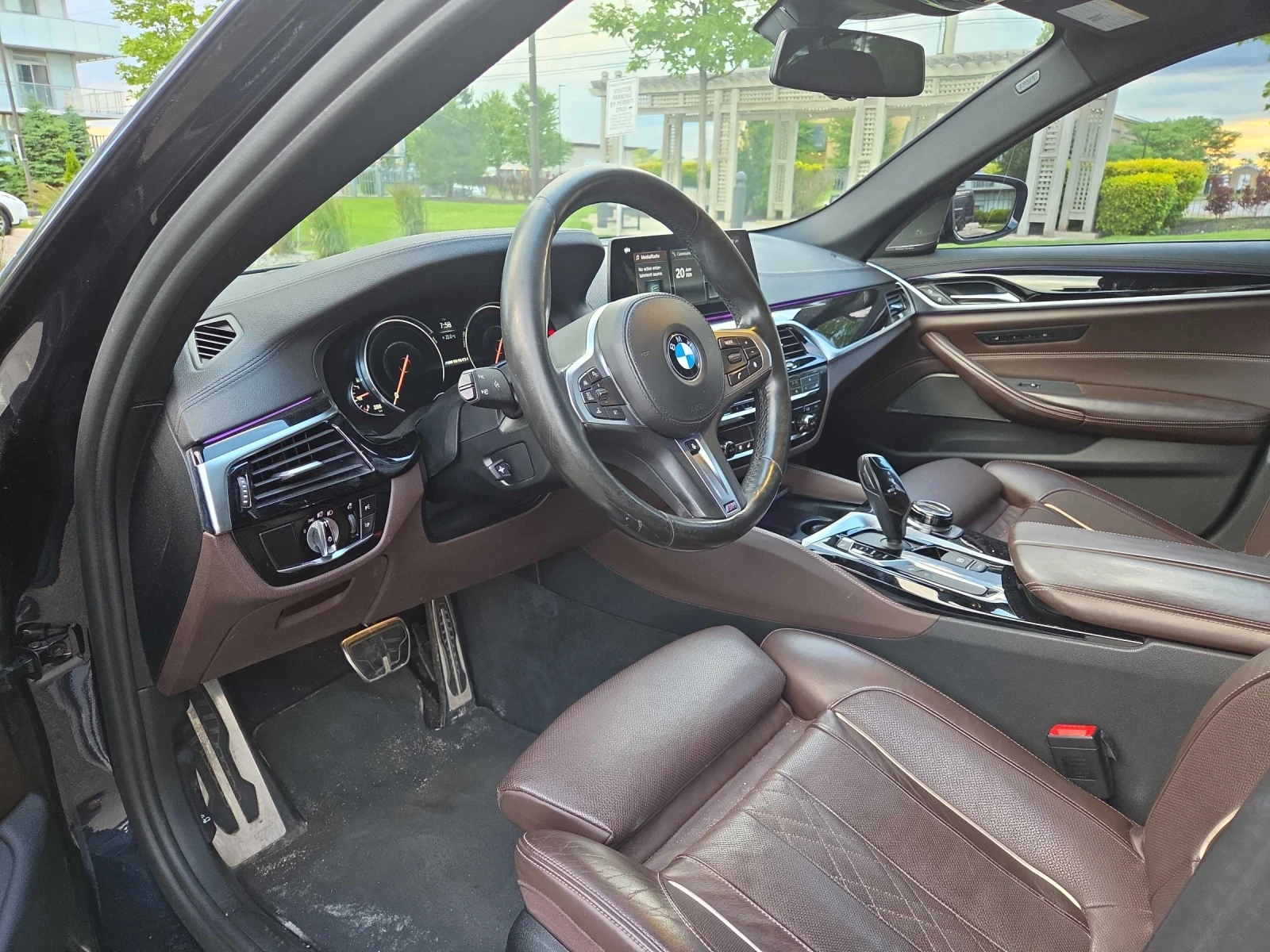 BMW 550 M550i xDriveДИСТРОНИК * ОБДУХВАНЕ * 360 * ПАНОРАМА, снимка 7 - Автомобили и джипове - 55031109