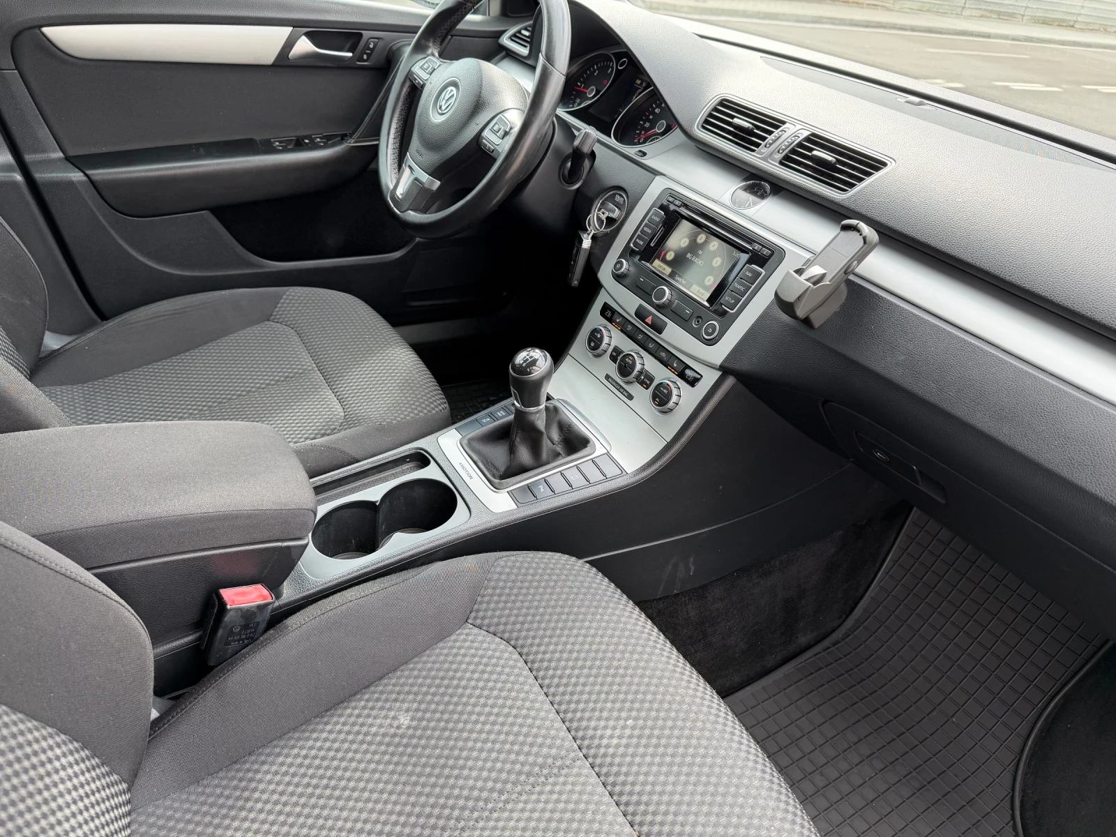 VW Passat 2, 0TDI 140k.c.4MOTION 2015г КЛИМАТРОНИК ВНОС, снимка 8 - Автомобили и джипове - 55165619