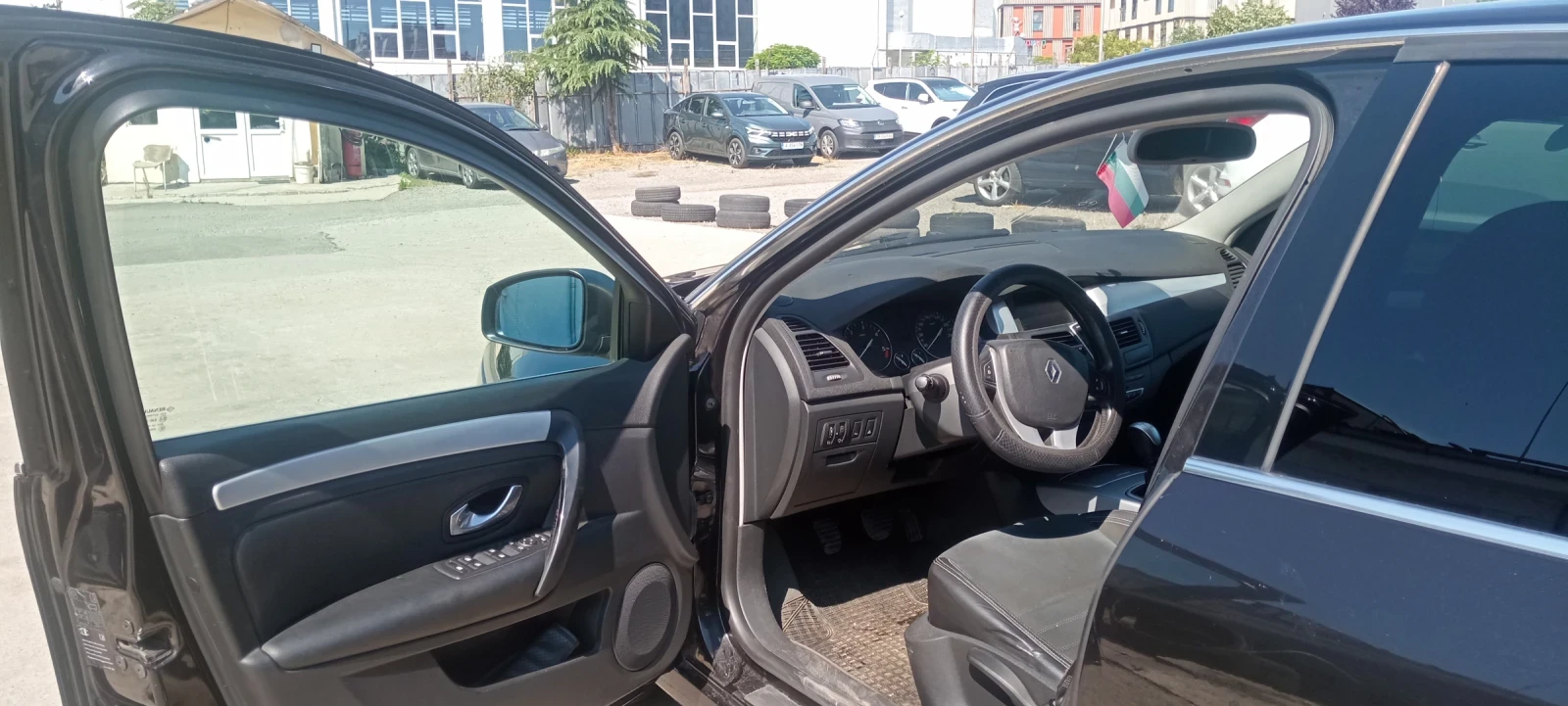Renault Laguna, снимка 7 - Автомобили и джипове - 55293857