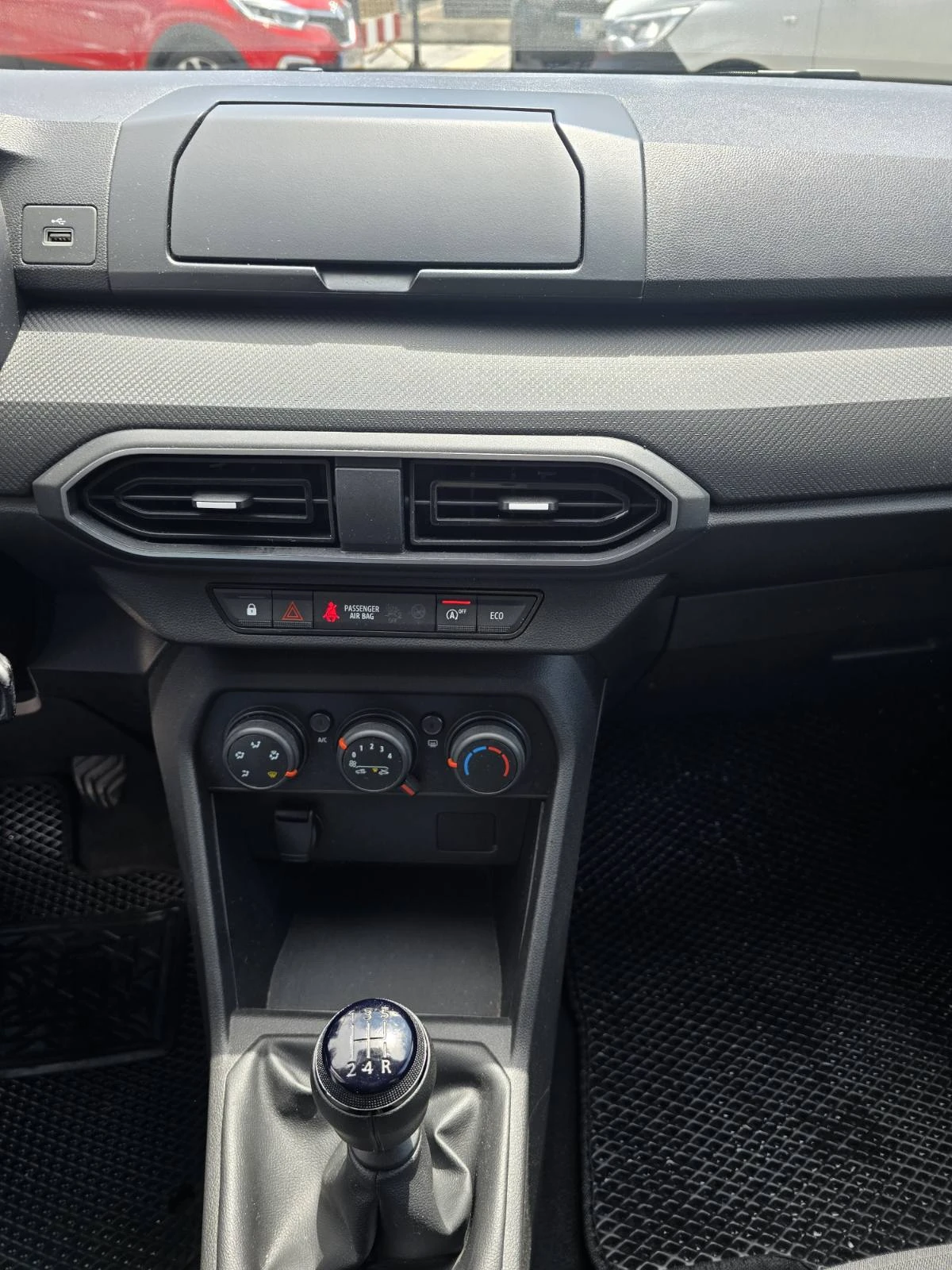 Dacia Sandero 1.0 TCe 90 , снимка 9 - Автомобили и джипове - 55457128