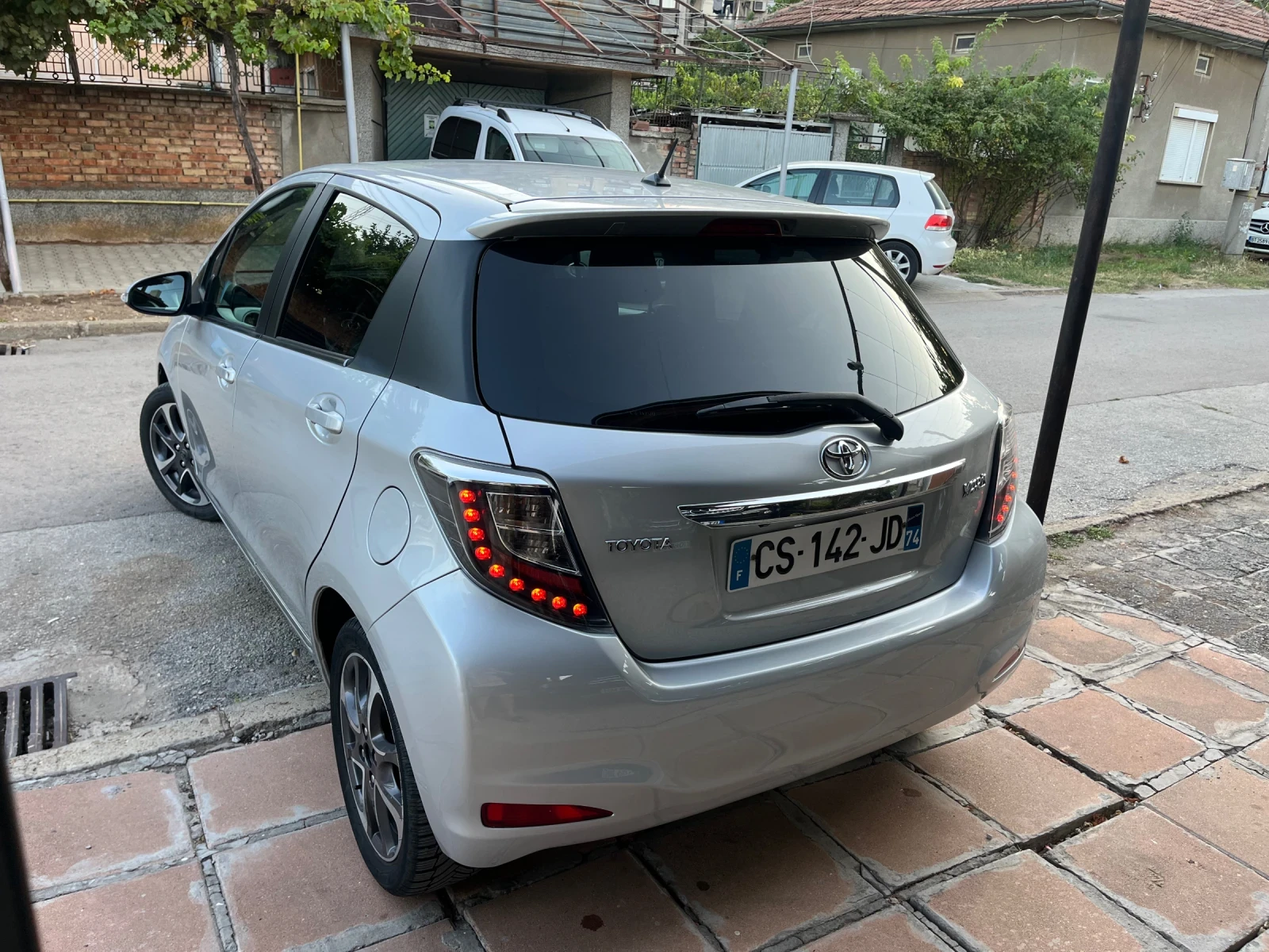 Toyota Yaris 1.33-keYless-Camera-6 скорости, снимка 5 - Автомобили и джипове - 55551699