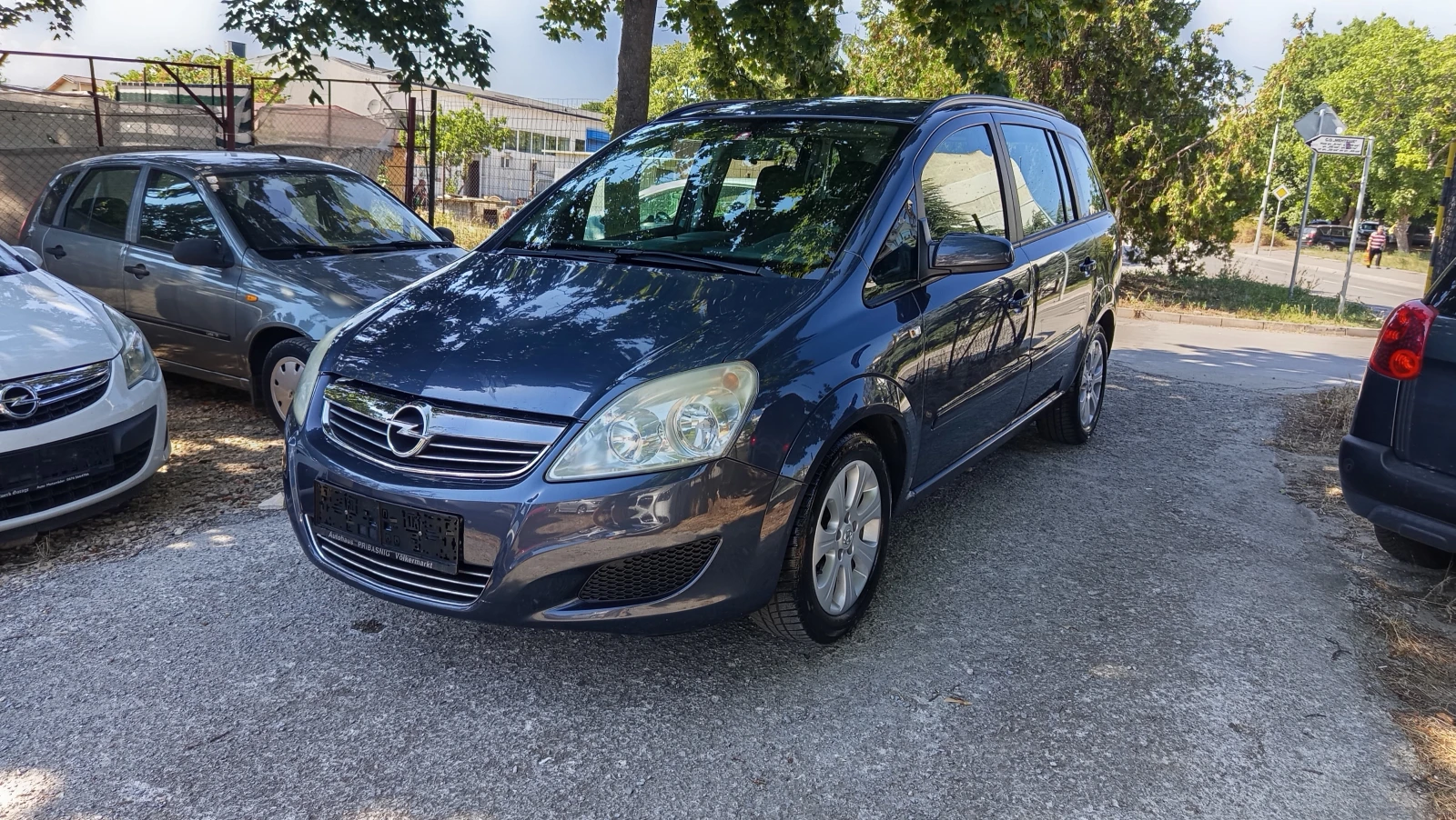 Opel Zafira 1.6i FACELIFT 6+ 1