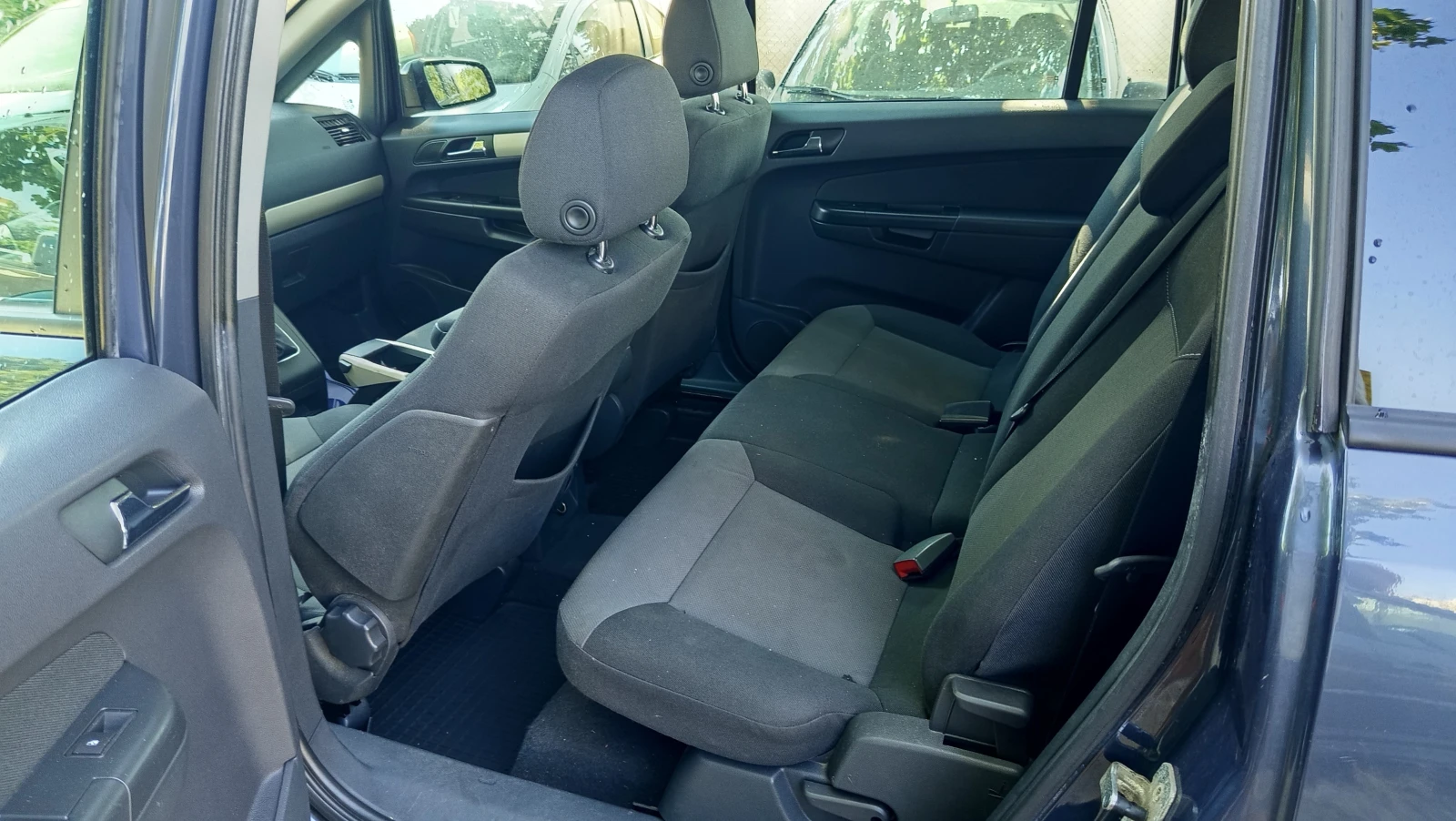 Opel Zafira 1.6i FACELIFT 6+ 1, снимка 11 - Автомобили и джипове - 55576036