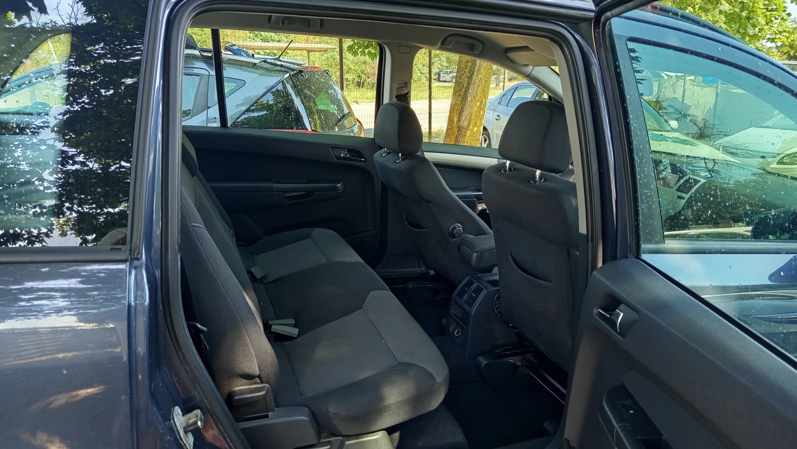 Opel Zafira 1.6i FACELIFT 6+ 1, снимка 12 - Автомобили и джипове - 55576036