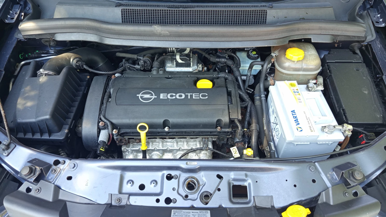 Opel Zafira 1.6i FACELIFT 6+ 1, снимка 17 - Автомобили и джипове - 55576036