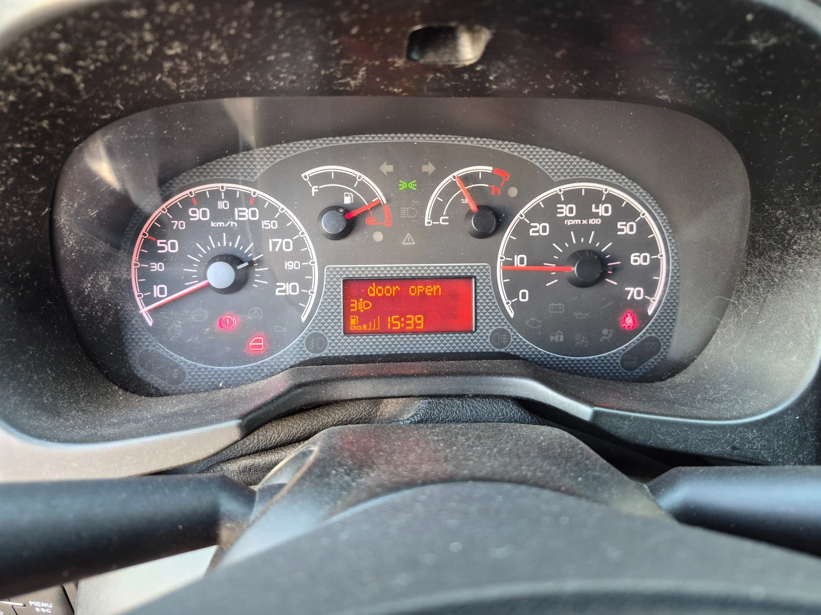 Fiat Qubo 1.4i , снимка 11 - Автомобили и джипове - 55587862