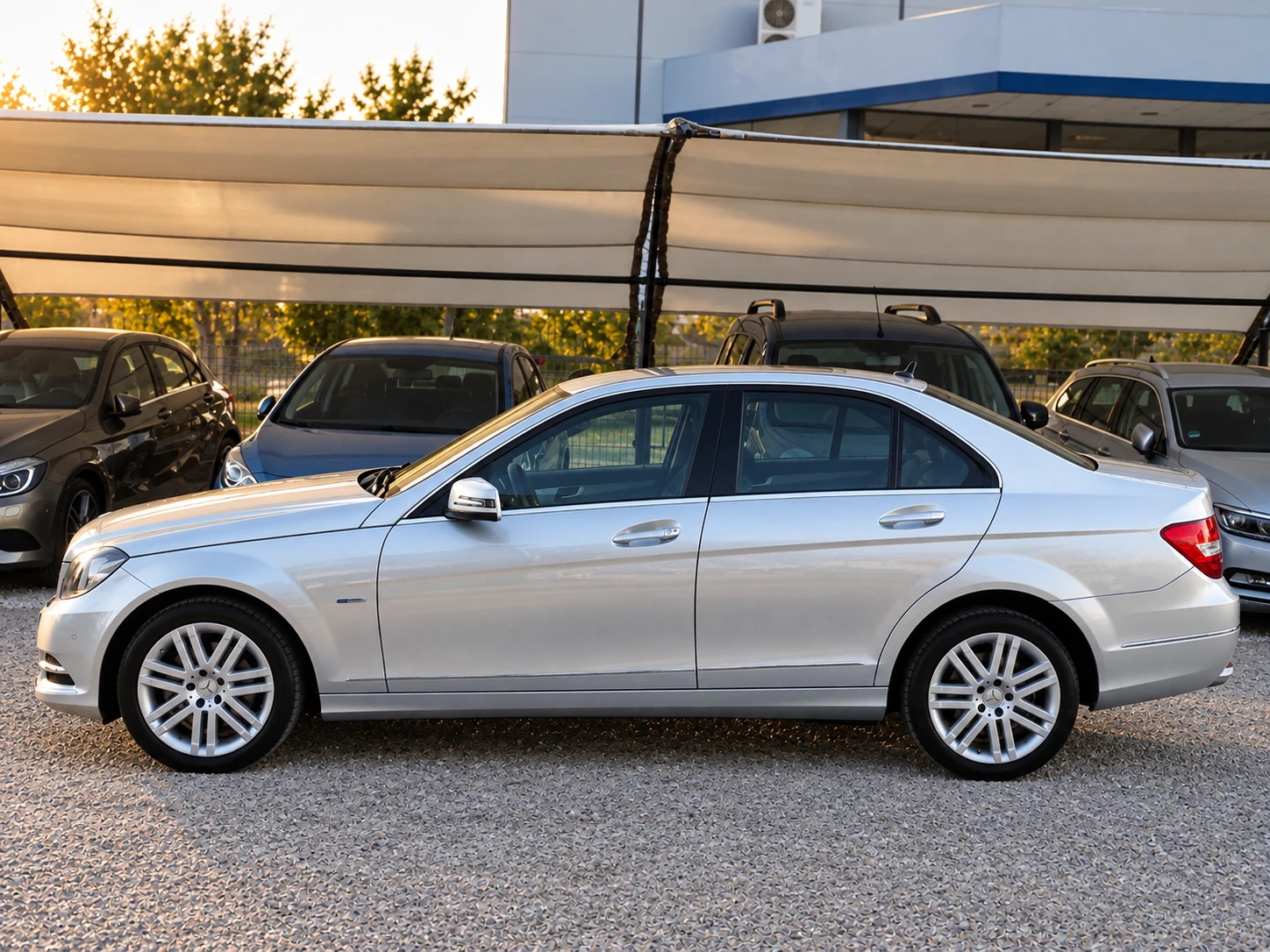 Mercedes-Benz C 220 2.2-CDI-170к.с-_АВТОМАТИК_* , снимка 5 - Автомобили и джипове - 56041713