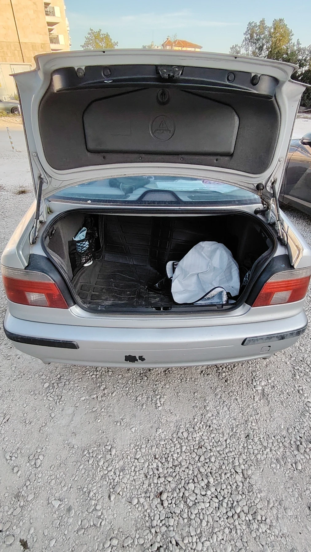 BMW 528, снимка 5 - Автомобили и джипове - 56362162