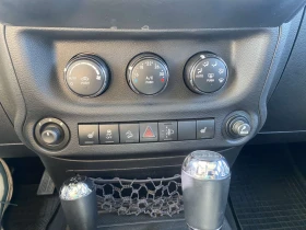 Jeep Wrangler 2.8 Diesel 147 kW (200 к.с.), снимка 10