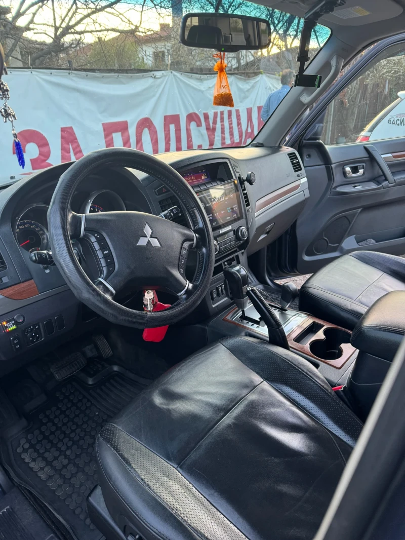 Mitsubishi Pajero 3.8 бензин/LPG Top!, снимка 12 - Автомобили и джипове - 47886571