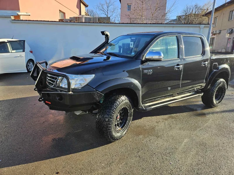 Toyota Hilux, снимка 3 - Автомобили и джипове - 49130384