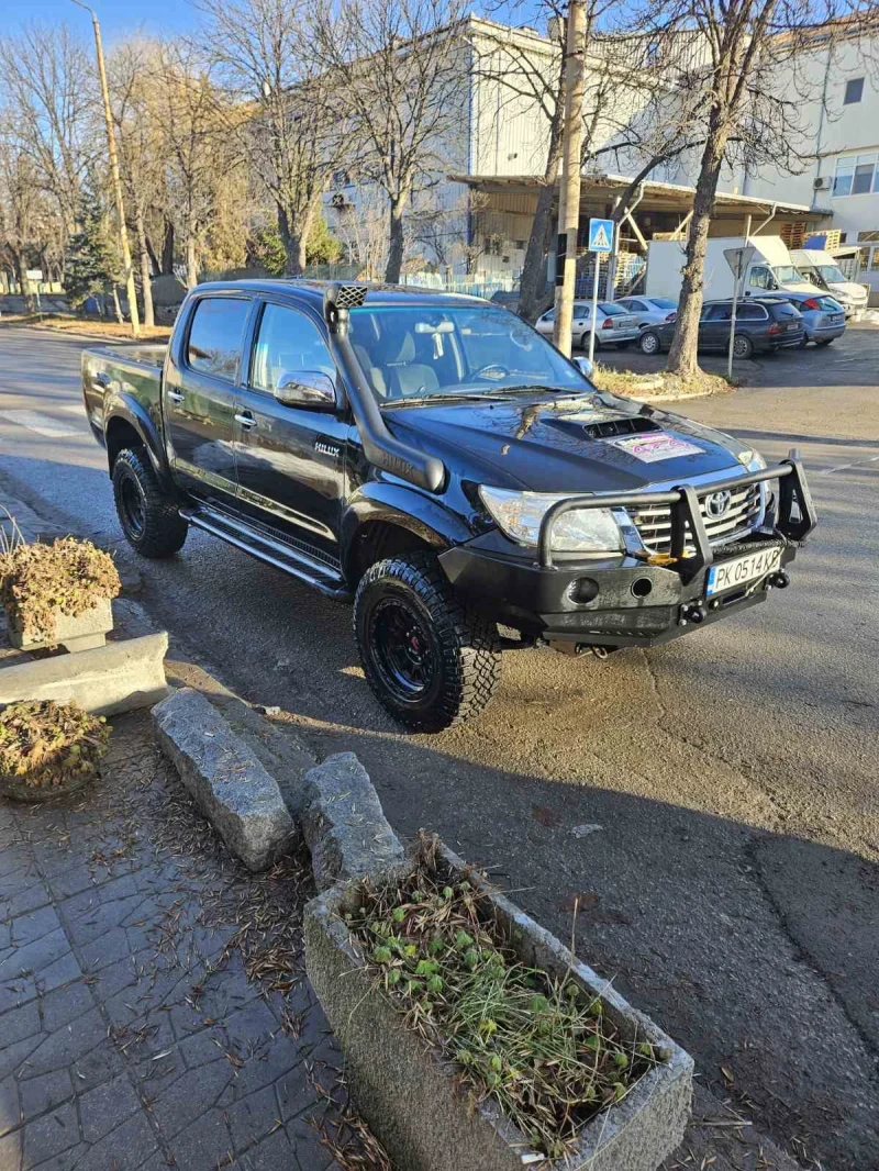 Toyota Hilux, снимка 1 - Автомобили и джипове - 49130384