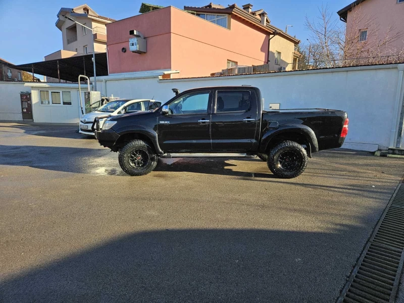 Toyota Hilux, снимка 2 - Автомобили и джипове - 49130384