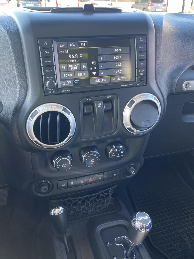 Jeep Wrangler 2.8 Diesel 147 kW (200 к.с.), снимка 11 - Автомобили и джипове - 51656798