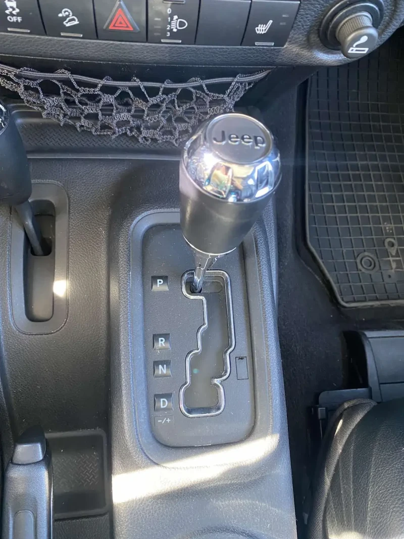 Jeep Wrangler 2.8 Diesel 147 kW (200 к.с.), снимка 9 - Автомобили и джипове - 51656798