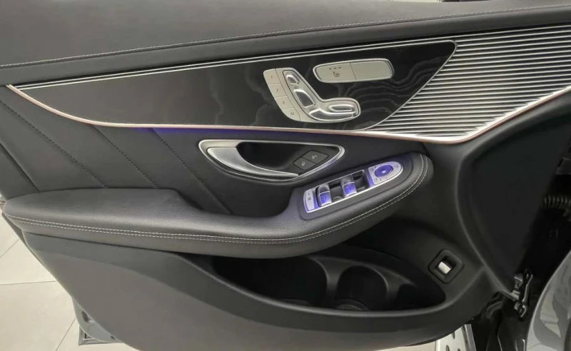 Mercedes-Benz EQC 400 4Matic AMG Line, снимка 6 - Автомобили и джипове - 52143439