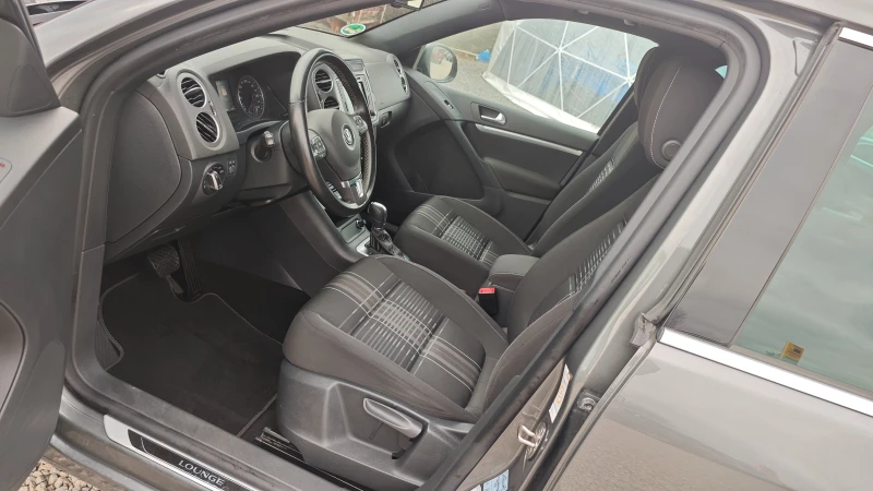 VW Tiguan ВСИЧКО ПЛАТЕНО/НАПЪЛНО ОБСЛУЖЕН/ВТОРИ ДЖАНТИ/ГУМИ, снимка 13 - Автомобили и джипове - 52627187