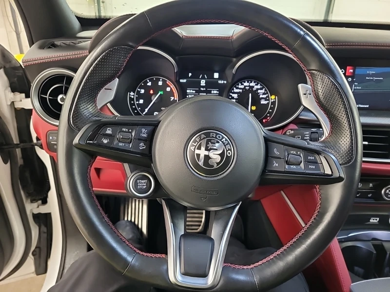 Alfa Romeo Stelvio CARFAX* АВТОФИНАНСИРАНЕ БЕЗ ПЪРВОНАЧАЛНА ВНОСКА, снимка 12 - Автомобили и джипове - 52844754