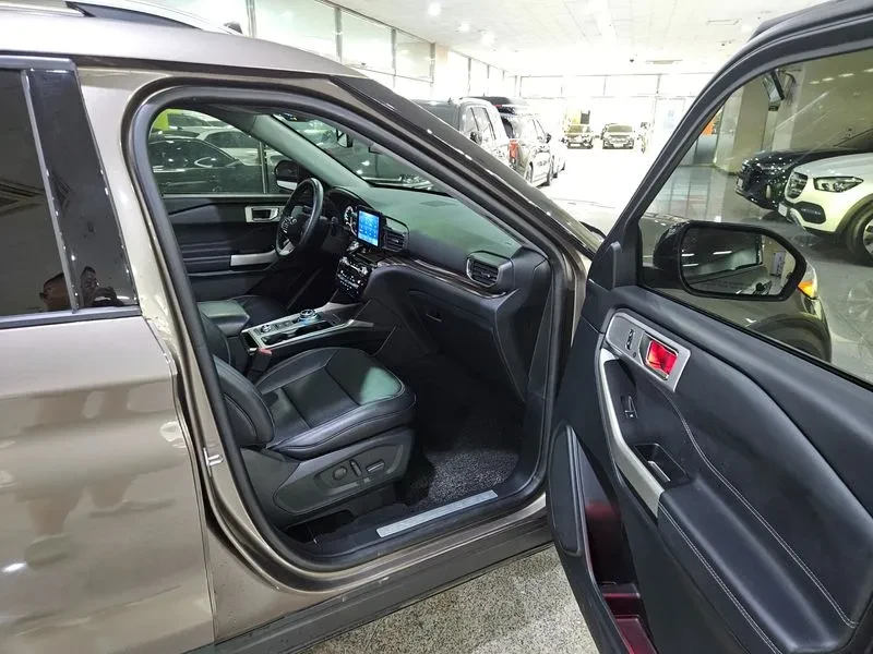 Ford Explorer 6Th Generation 2.3 Limited 4Wd, снимка 9 - Автомобили и джипове - 56497803