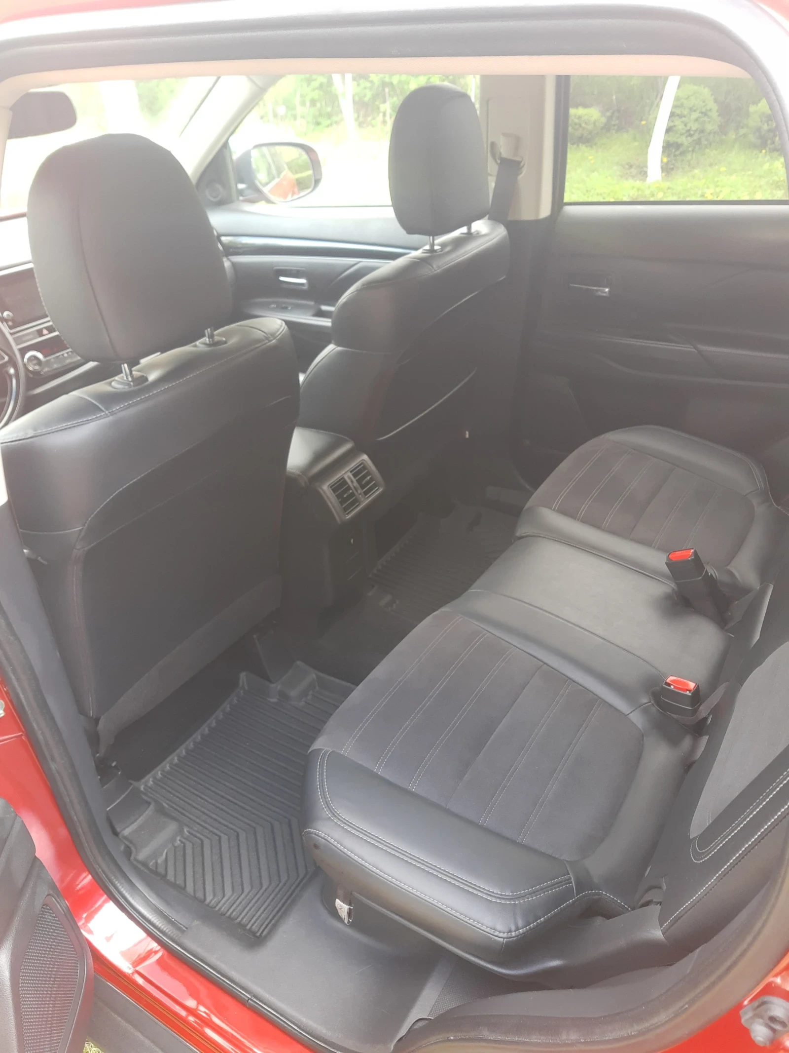 Mitsubishi Outlander 2.4MIVEC, 4х4, Автоматик, 7 места - изображение 8