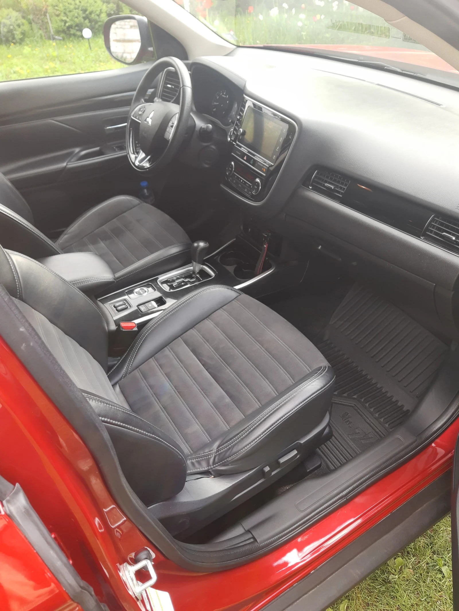 Mitsubishi Outlander 2.4MIVEC, 4х4, Автоматик, 7 места - изображение 5