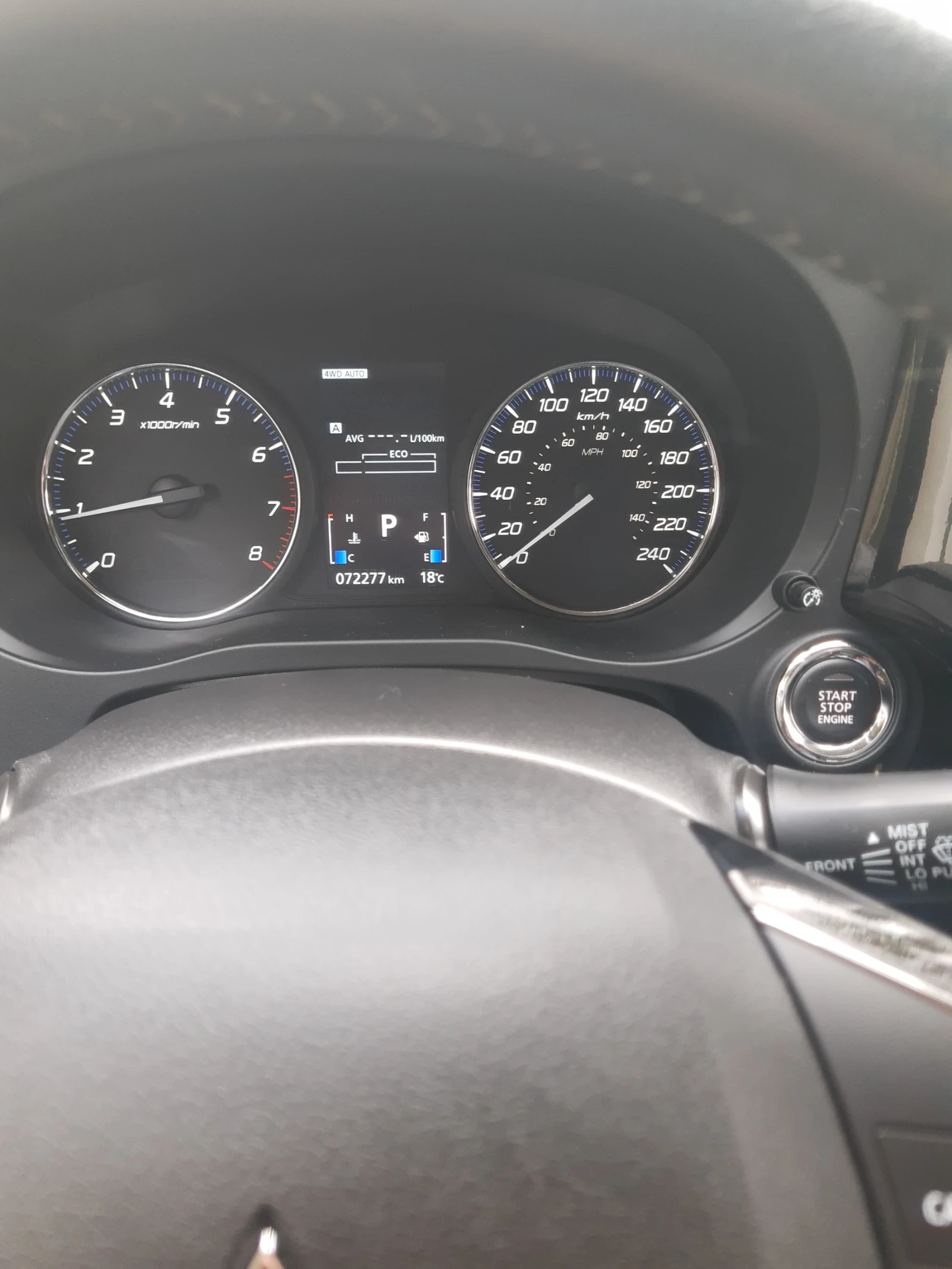 Mitsubishi Outlander 2.4MIVEC, 4х4, Автоматик, 7 места - изображение 7