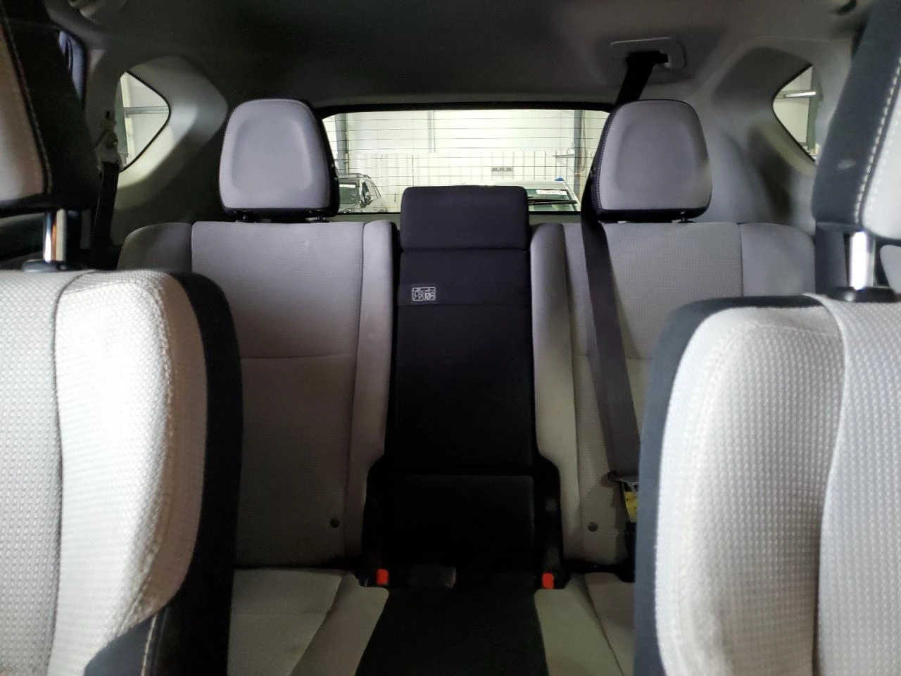 Toyota Rav4  - изображение 8