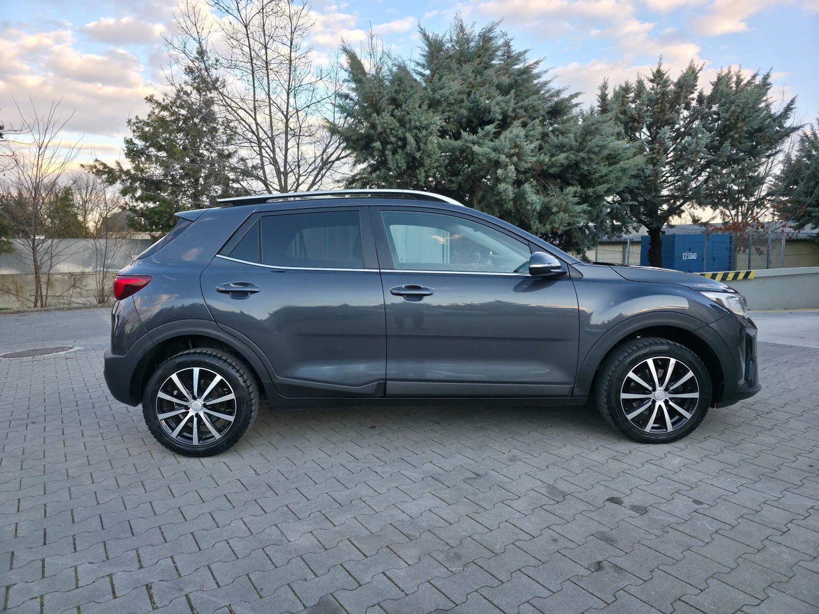Kia Stonic 1.25i 16v EURO6b | Mobile.bg � ����������� 8