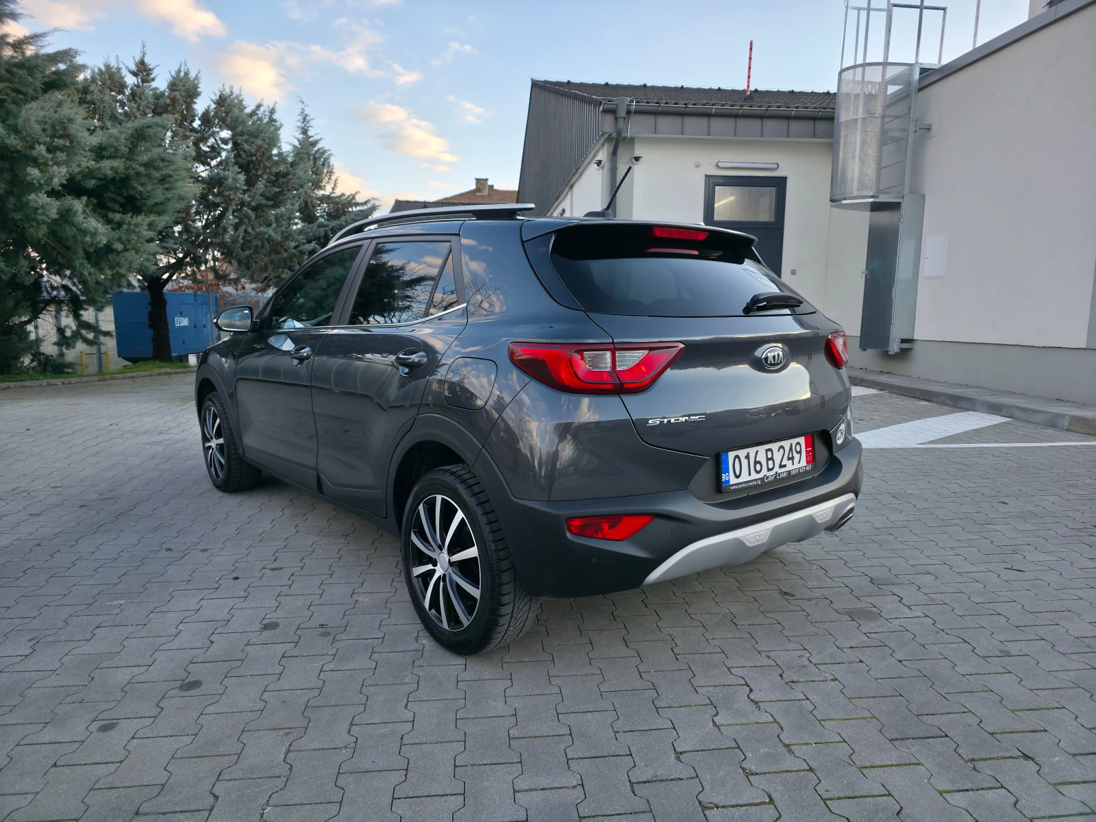 Kia Stonic 1.25i 16v EURO6b | Mobile.bg � ����������� 6