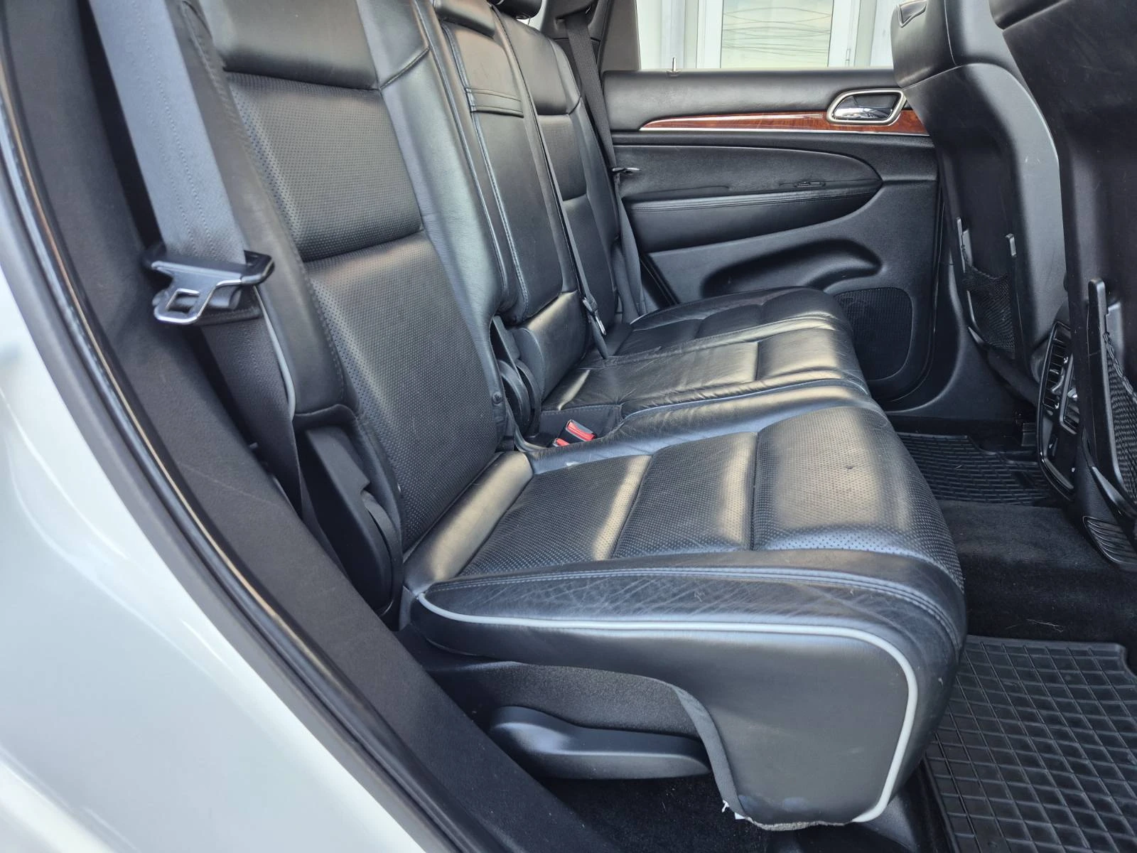 Jeep Grand cherokee 3.6i-286кс-235.000км-РЕАЛНИ-OVERLAND, снимка 14 - Автомобили и джипове - 53787236