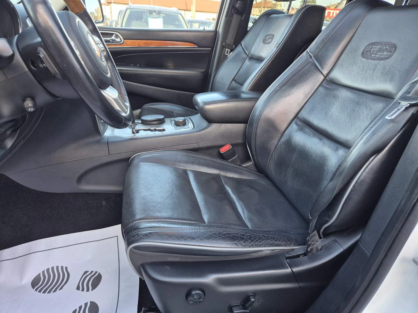 Jeep Grand cherokee 3.6i-286кс-235.000км-РЕАЛНИ-OVERLAND, снимка 7 - Автомобили и джипове - 53787236