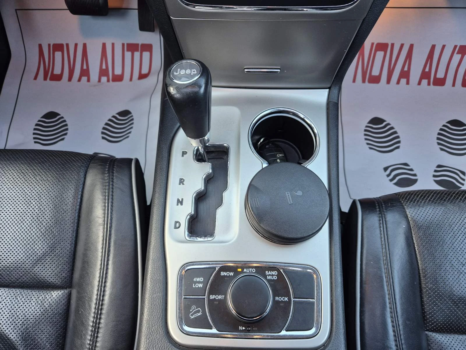 Jeep Grand cherokee 3.6i-286кс-235.000км-РЕАЛНИ-OVERLAND, снимка 12 - Автомобили и джипове - 53787236