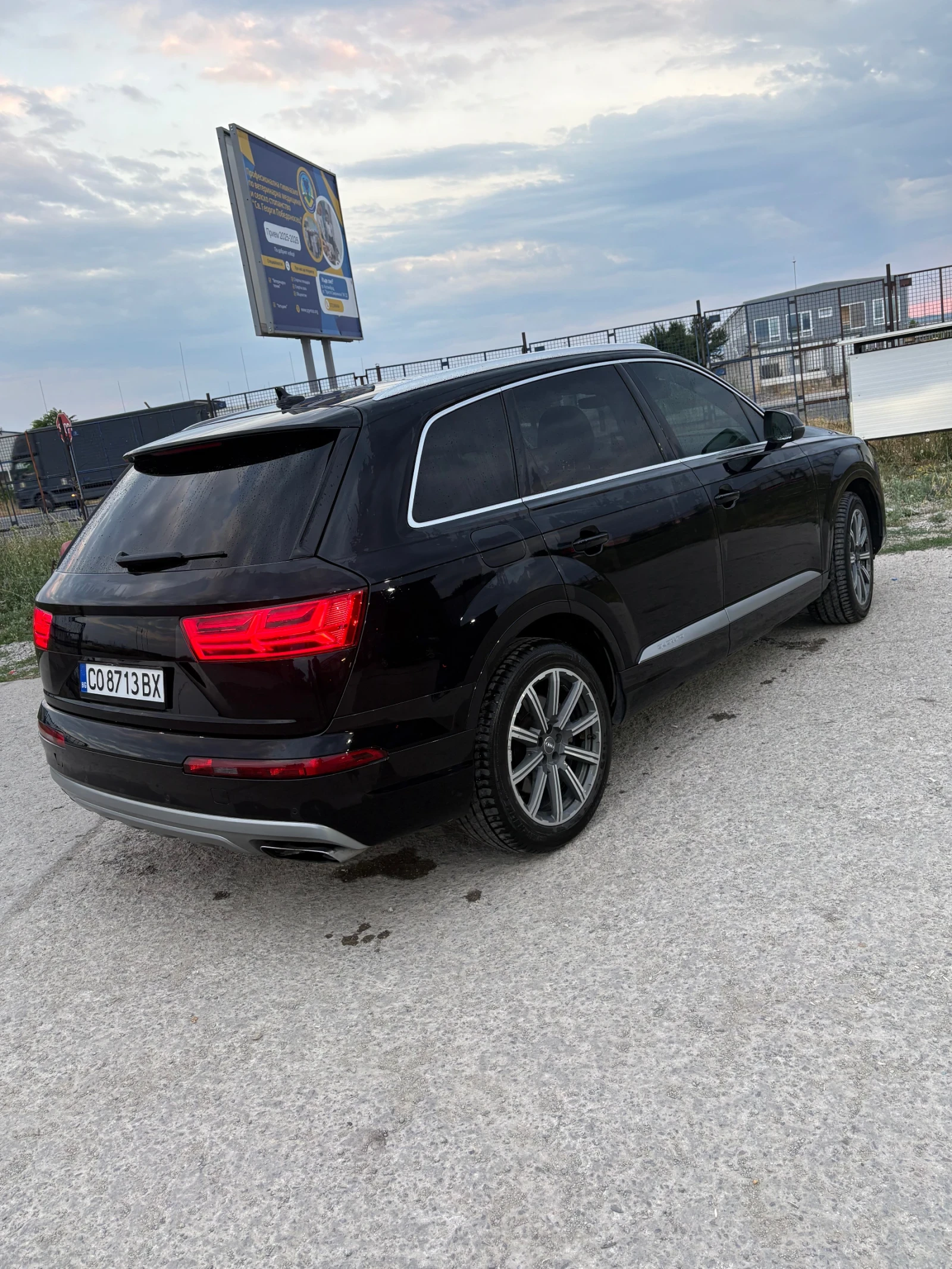Audi Q7, снимка 3 - Автомобили и джипове - 54208180