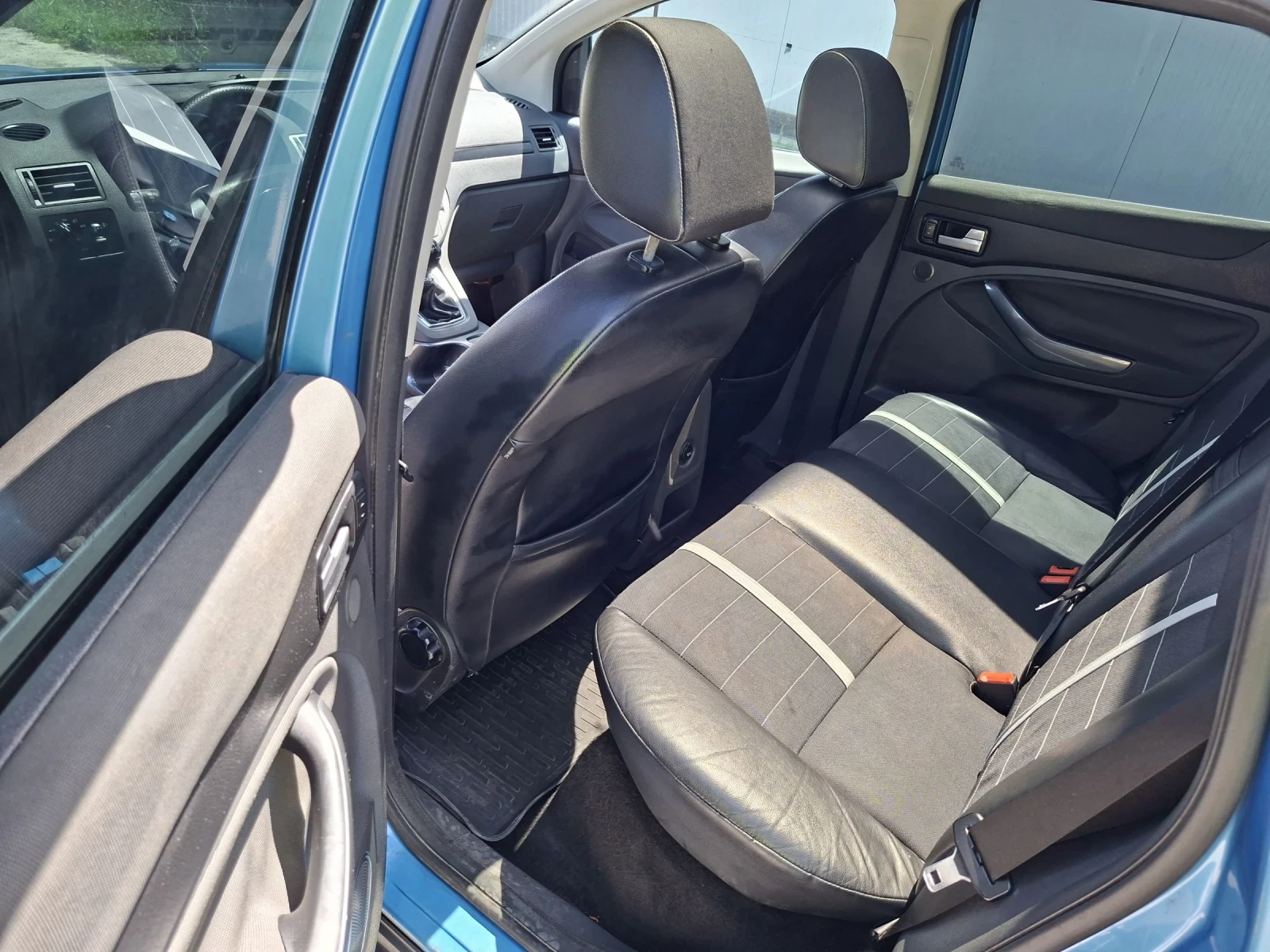 Ford Kuga 2.0 D, снимка 8 - Автомобили и джипове - 54745653