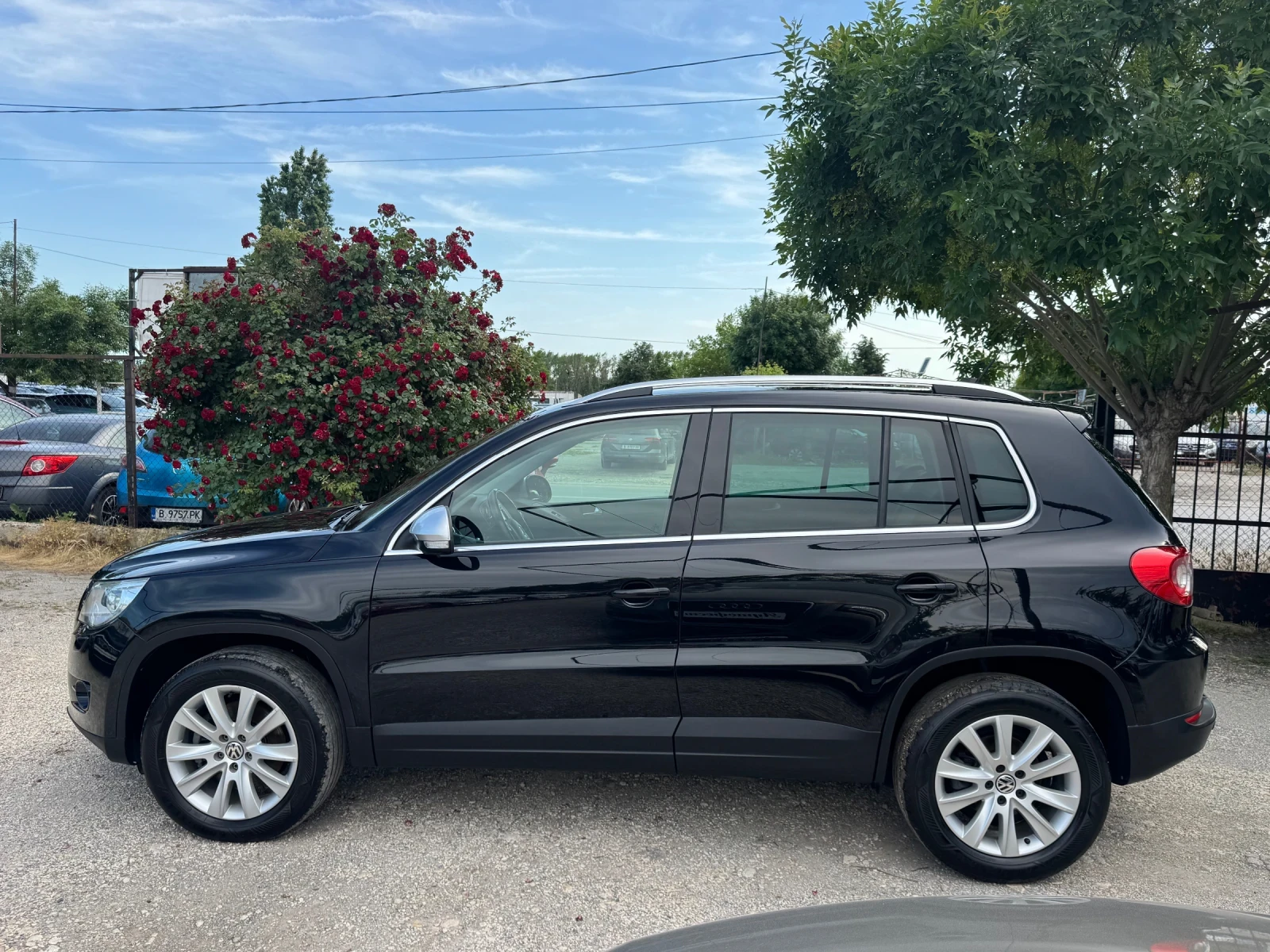VW Tiguan, снимка 6 - Автомобили и джипове - 54812305