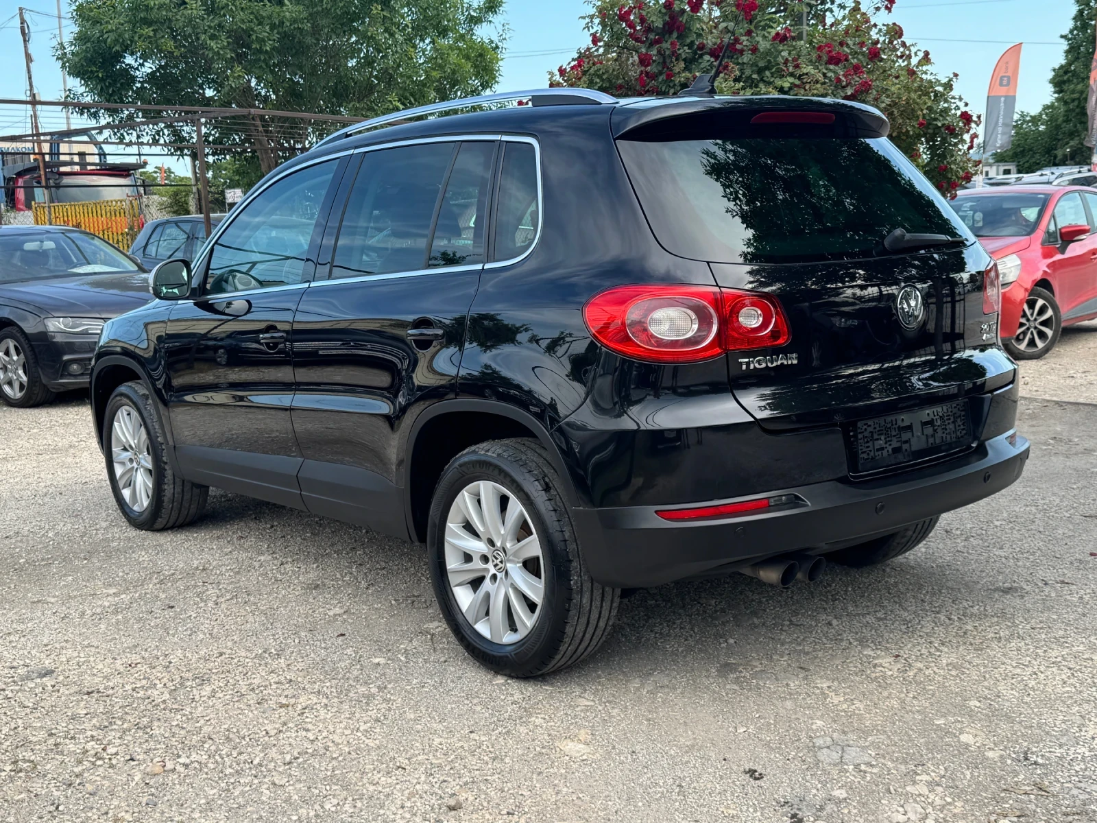 VW Tiguan, снимка 4 - Автомобили и джипове - 54812305