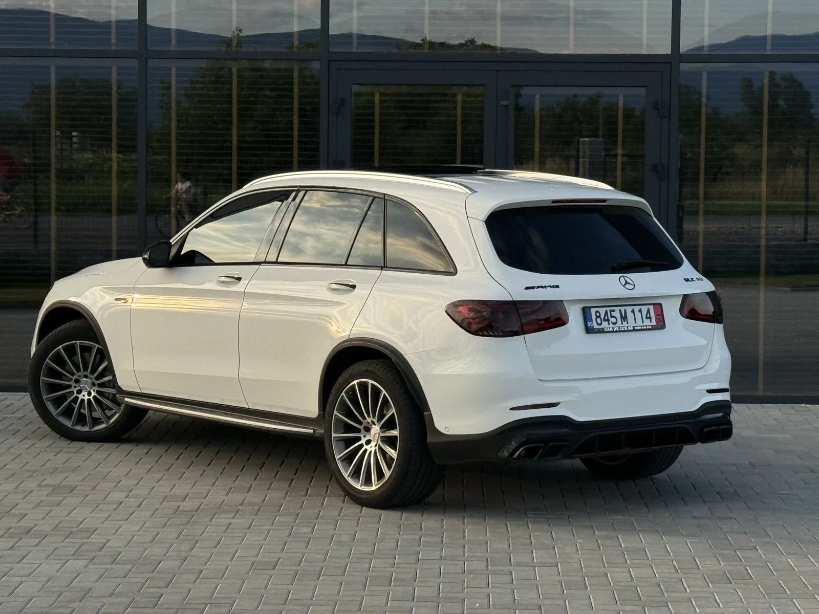 Mercedes-Benz GLC 43 AMG FACELIFT, FULL AMG 6.3 ПАКЕТ 83 000 км. , снимка 6 - Автомобили и джипове - 54984599