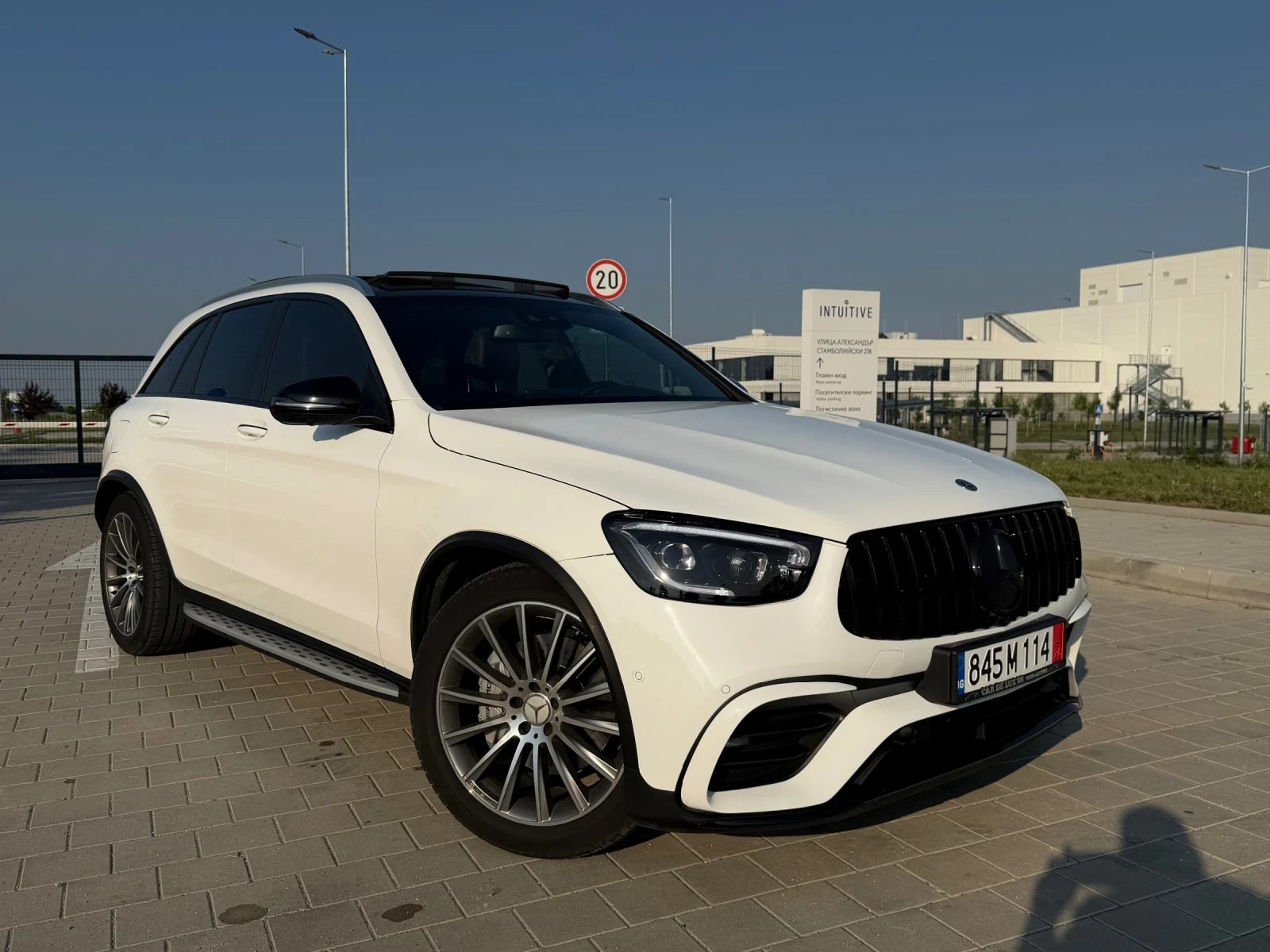 Mercedes-Benz GLC 43 AMG FACELIFT, FULL AMG 6.3 ПАКЕТ 83 000 км. , снимка 3 - Автомобили и джипове - 54825640